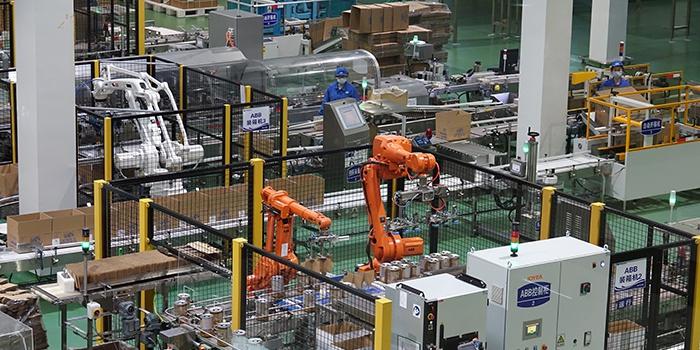 【中国稳健前行】夺取“双胜利”的强大经济基础