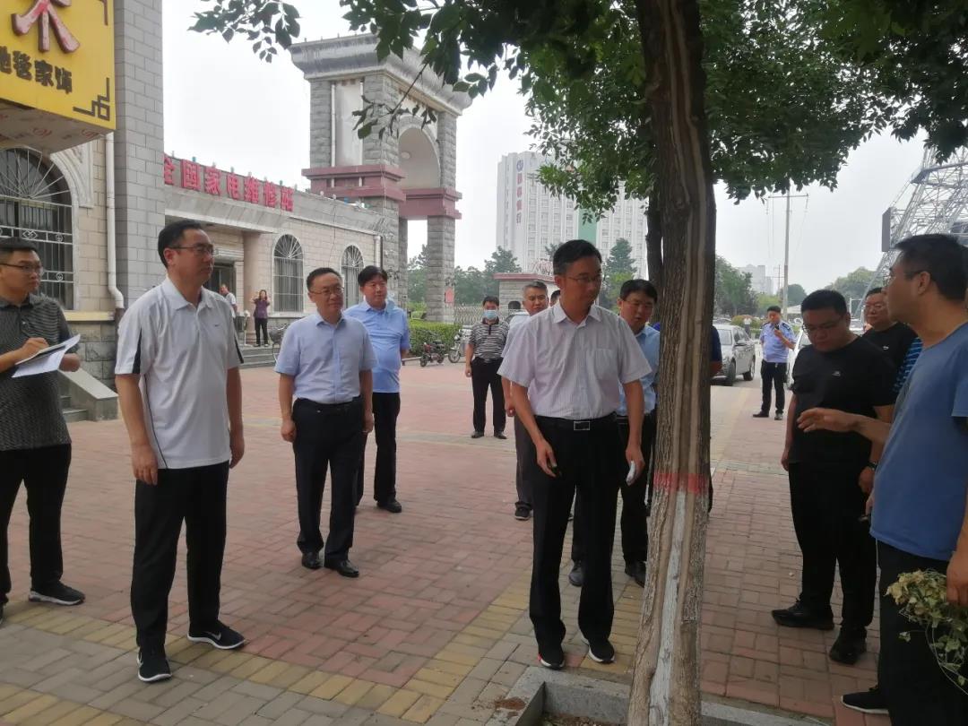 市领导督导文明城市创建工作