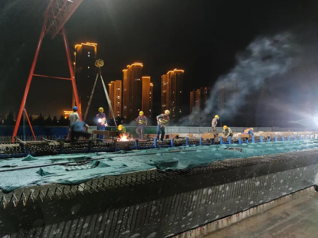 夜半三更！这里……