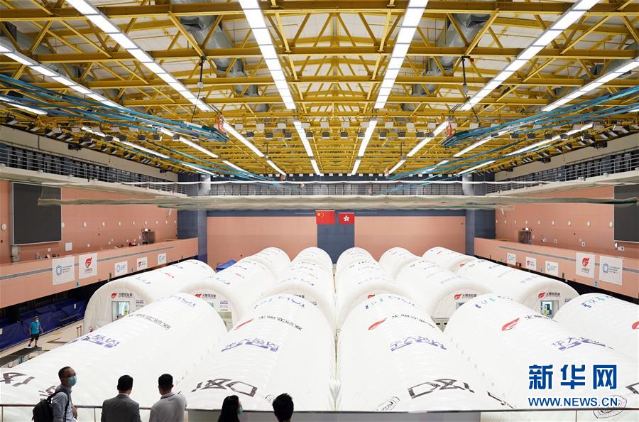 “为了香港同胞能早日摘下口罩自由呼吸”