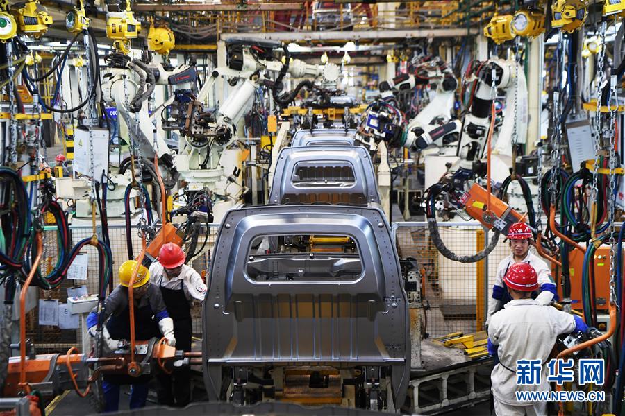 (新华全媒头条·聚焦三季度经济·图文互动)(2)逐季转好 稳定复苏——透视中国经济“三季报”