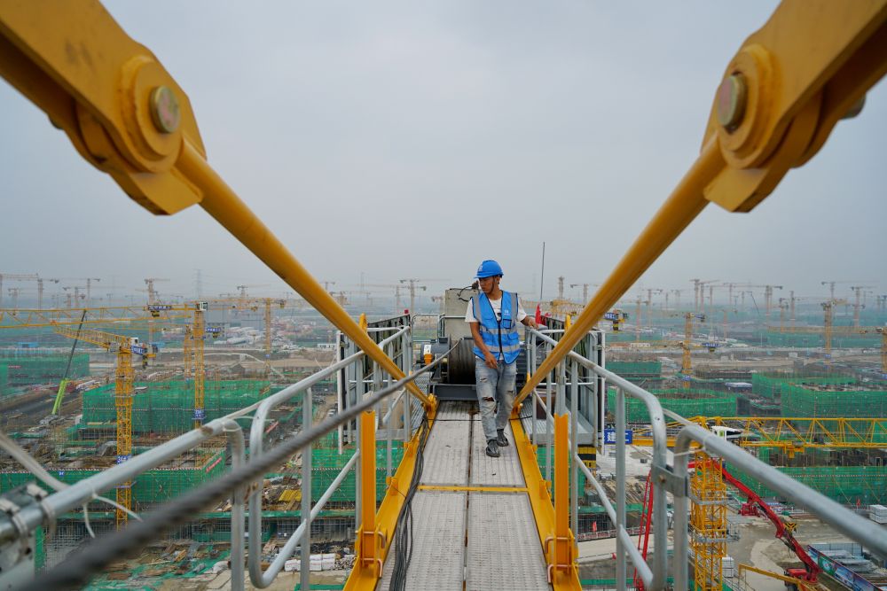 拔节生长：塔吊司机眼中的雄安