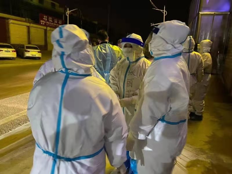 “妈妈，非常时期，原谅我不能尽孝”