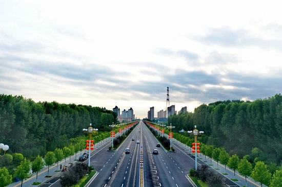 曲阳县新修南环大道。贾民义摄