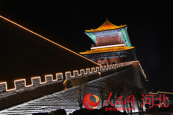 正定南城门夜景。人民网祝龙超摄