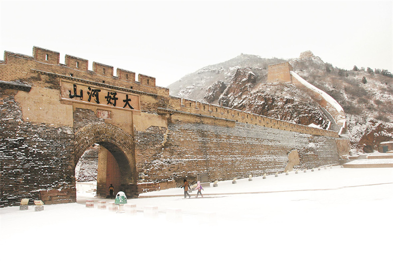 张家口大境门长城，这里曾经是张库大道的起点。河北日报资料图片.jpg