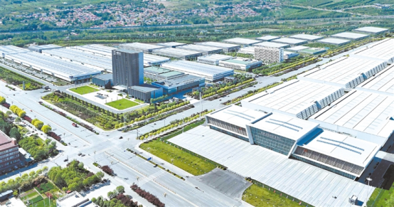 产业向“新” 能源向“绿” 发展向“优”